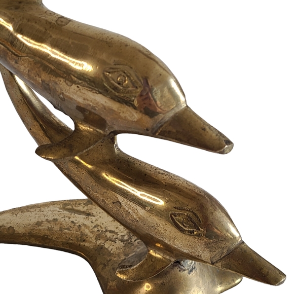 Solid brass dolphin figurine - Picture 3 of 5